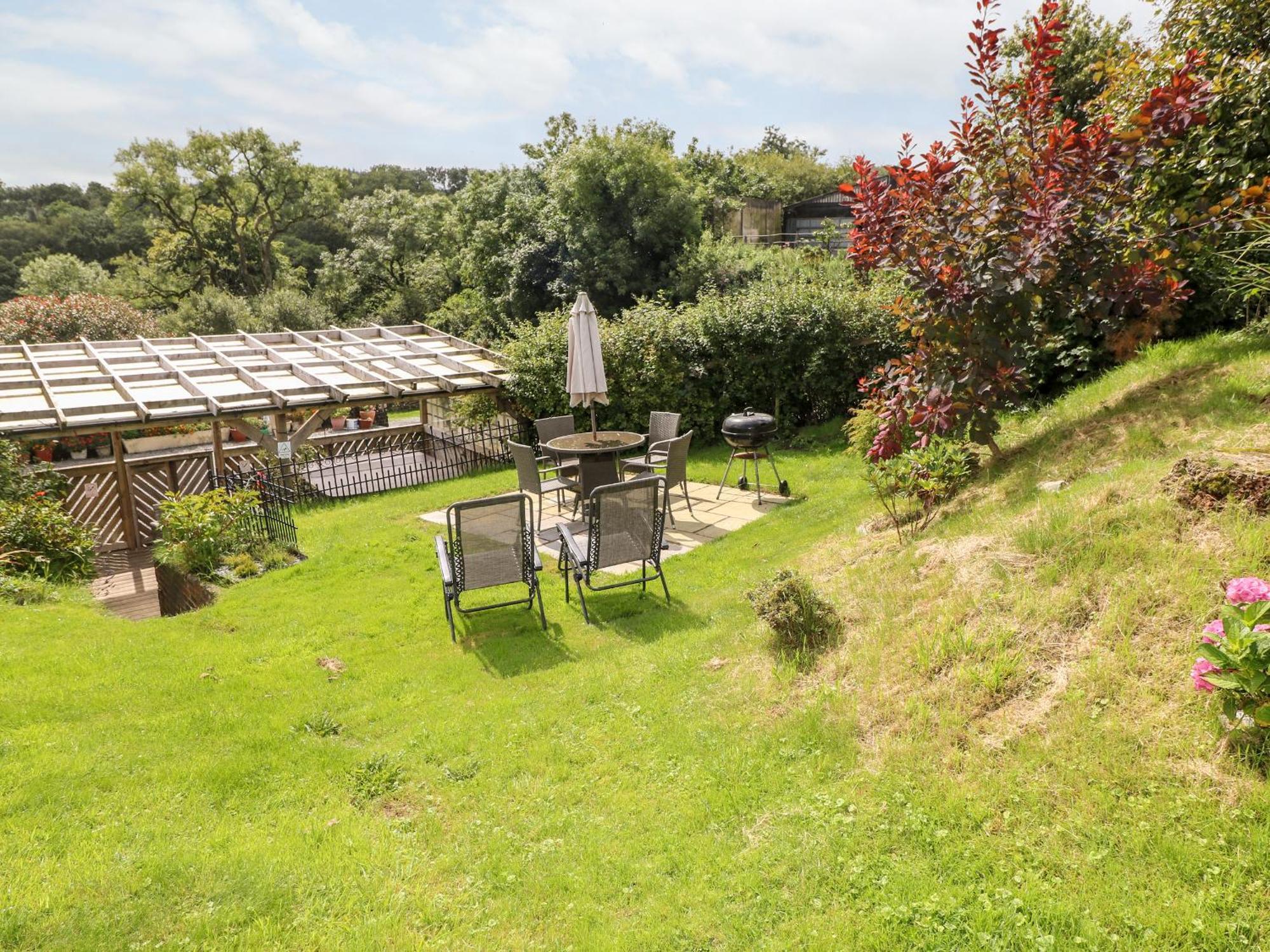 Ffynnonlwyd Cottage Llangynin Exteriör bild